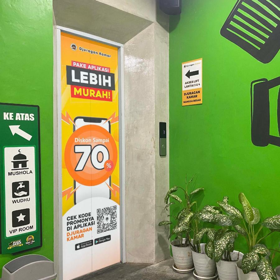Djuragan Kamar Mangga Besar Hostel Jakarta Exterior photo